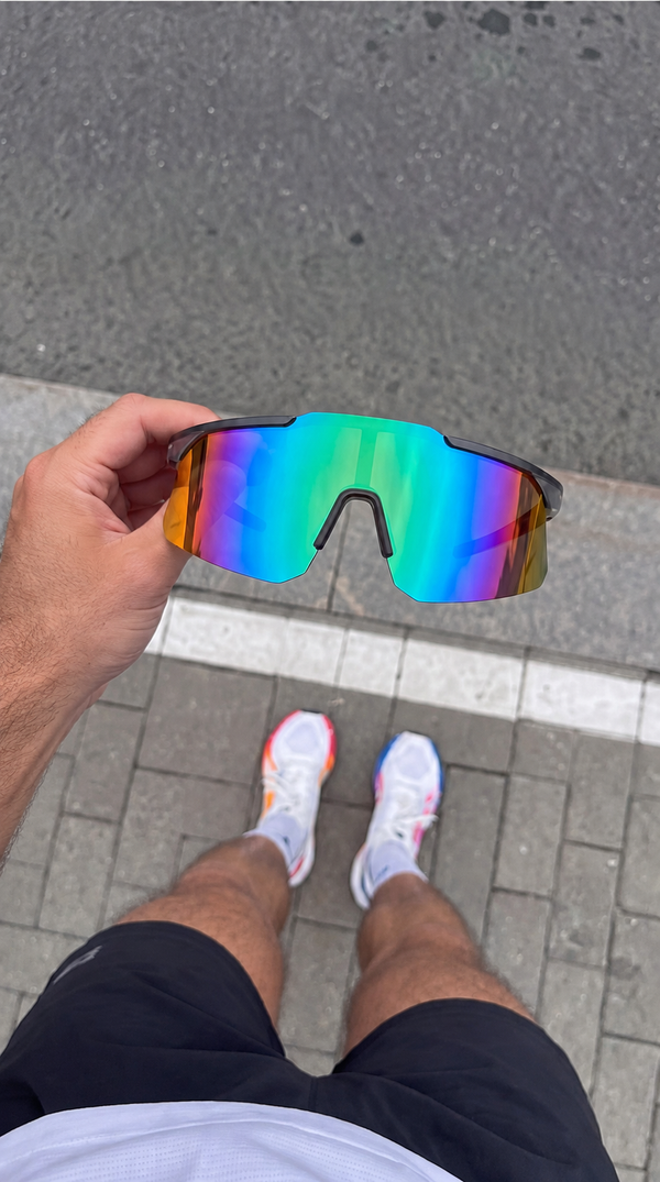 COZELIO PRO — lifestyle grey hand